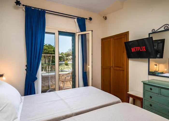 Liostasi * Halikounas