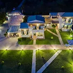 Liostasi Villa *